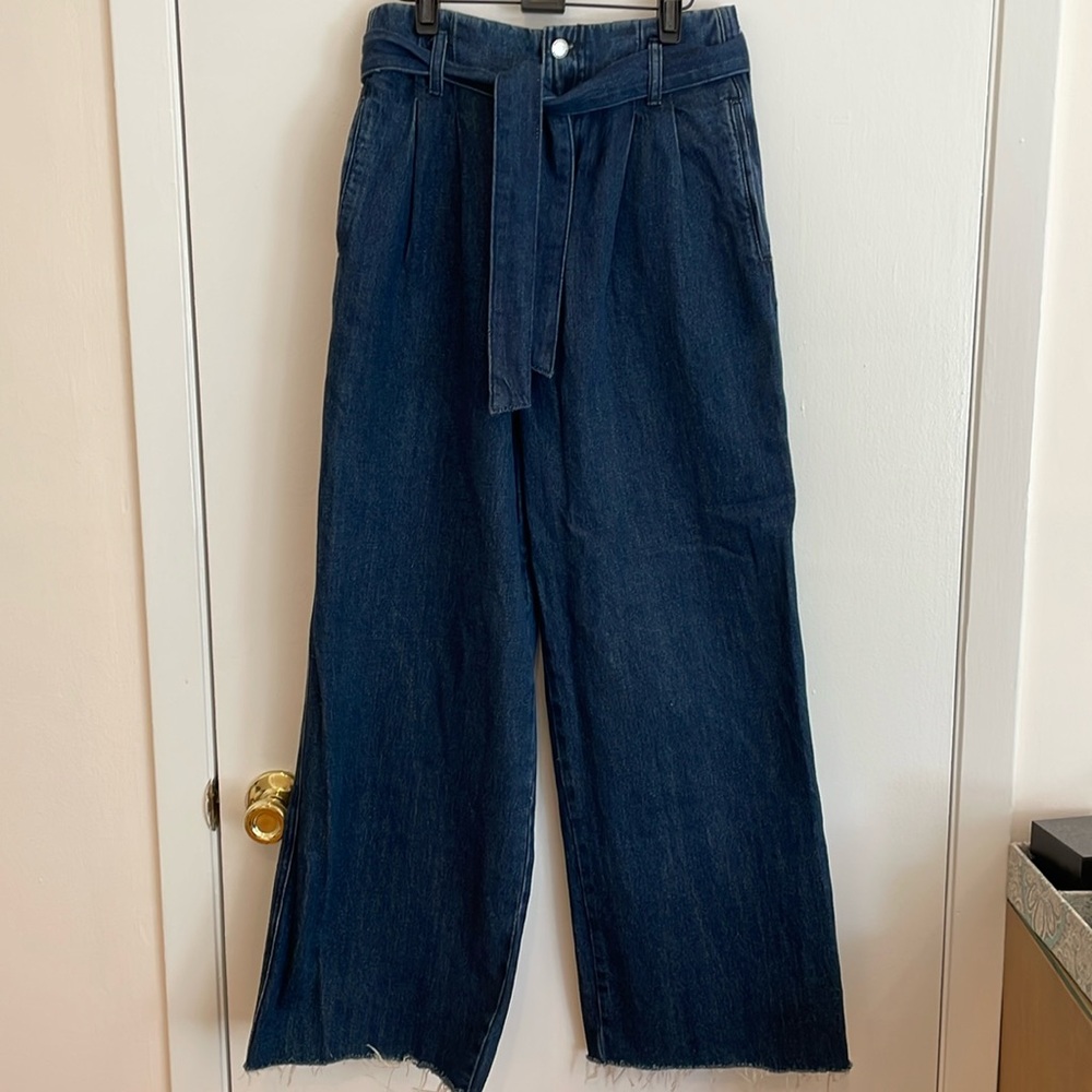 Zara Trafaluc denim wear wide leg belted jeans. Size 4